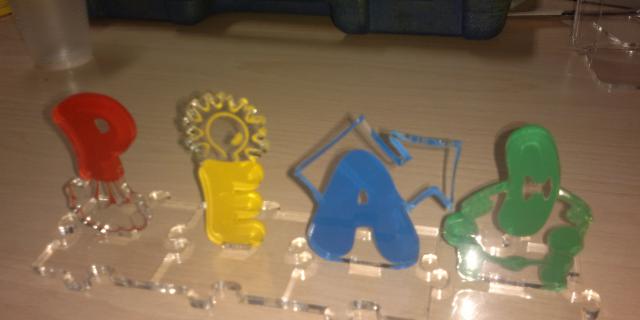 Slova od plexiglass,Zabranjeno pusenje, lasersko secenje,plaxiglass proizvodi o